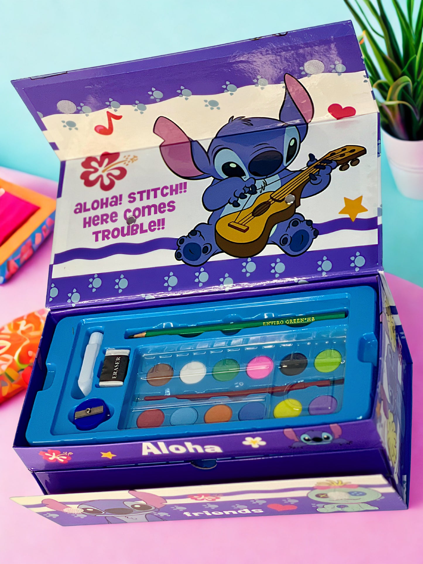 Kuromi 54-Piece Art Set