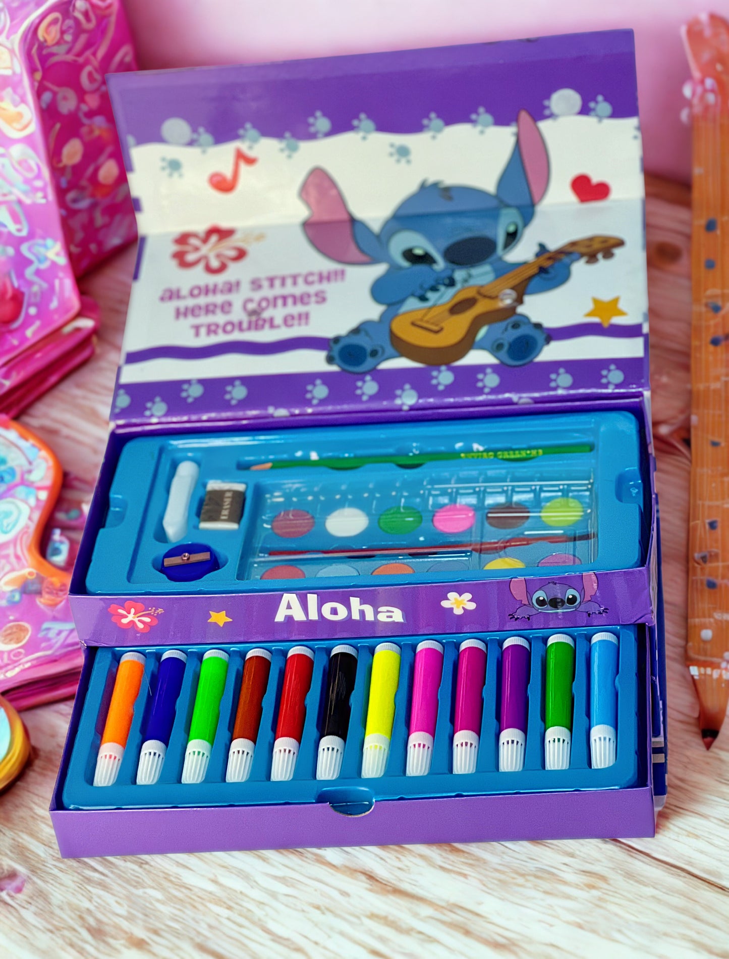 Kuromi 54-Piece Art Set